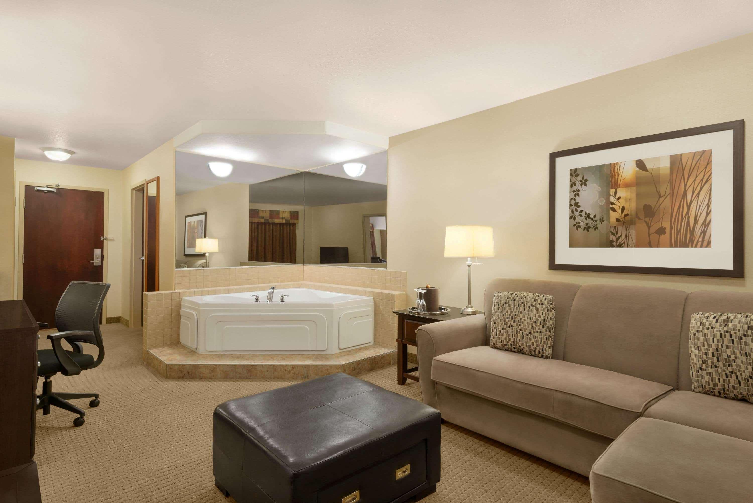 Ramada By Wyndham Drayton Valley Eksteriør billede