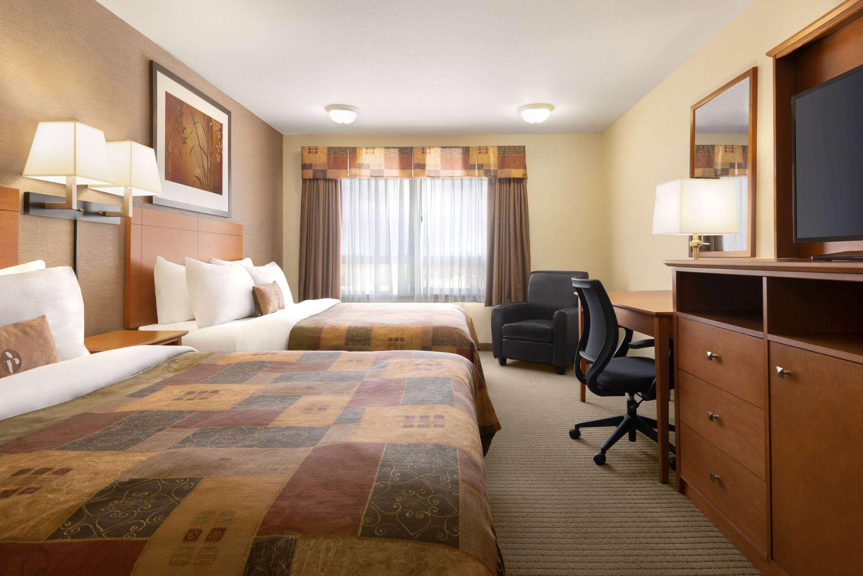 Ramada By Wyndham Drayton Valley Eksteriør billede